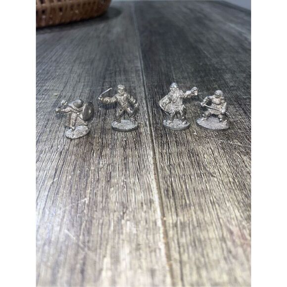 Lot of 4 1983 TSR Pewter figured Dungeons&Dragons - Picture 1 of 8